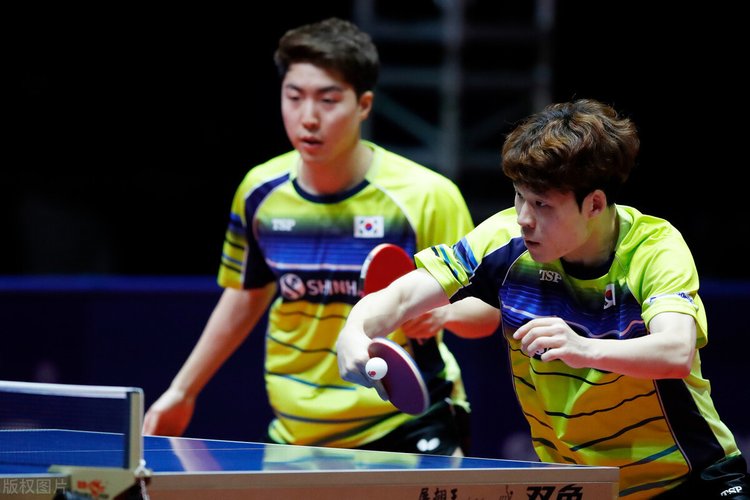 员之间的深 员之间的深