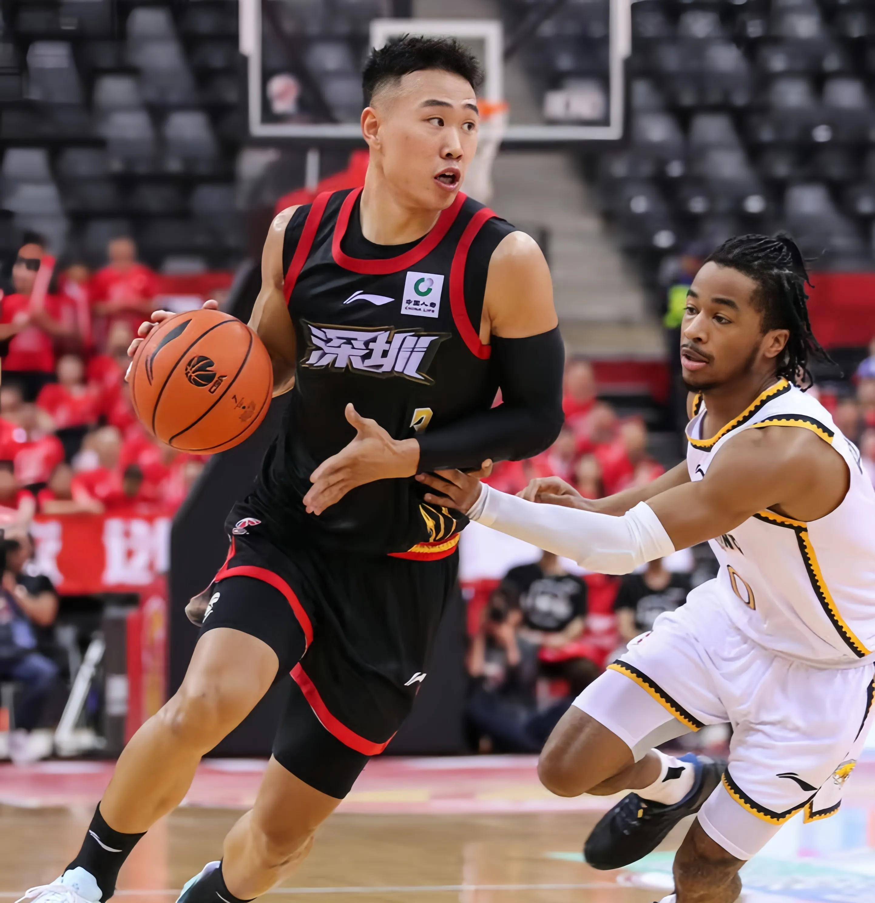 而是围绕 而是围绕